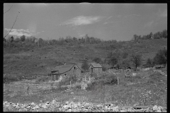 0132_temporary home of squatter, Old Rag, Virginia