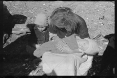 0160_Dicee Corbin with  grandchildren, Shenandoah National Park,