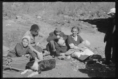 0164_Dicee Corbin  children and grandchildren, Shenandoah National Park, Virginia