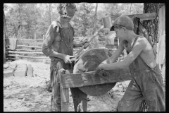 0174_Sharpening an axe, Ozark Mountains , Arkansas