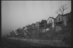 0186_Backyards , squalid housing Hamilton County, Ohio