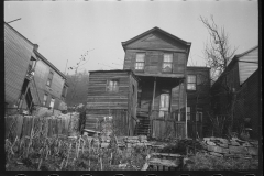 0195_Timber-clad,Housing in Front Street, Hamilton, Ohio