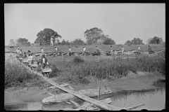 0281_Levee workers, Plaquemines Parish, Louisiana