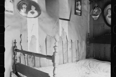 0392_Bed, typical cabin, Garrett County, Maryland