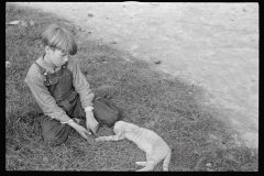 0423_child from  family of ten , Brown County, Indiana