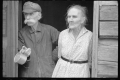 0446_Couple hoping for resettlement, Brown County . Indiana