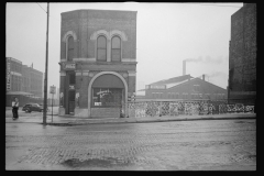 0483_Saloon near Railroad yards, Omaha