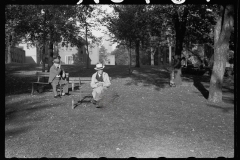 0563_Relaxing in the park, Minneapolis, Minnesota