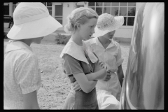 0567_Possibly ladies from  Dyess Colony Project , Mississippi County, Arkansas