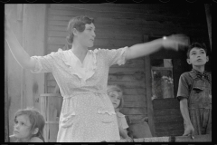 0576_Wife of Sharecropper , Ozark Mountains, Arkansas