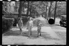 0685_Children in leafy suburb,  Washington D.C.