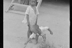 0806_Black American children at play , Alabama