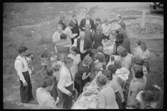 0840_Sunday school picnic,  Jere, West Virginia