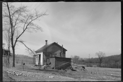 0855_Isolated homestead ,occupied , unknown location