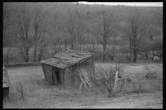 0872_abandoned farm out building, unknown location