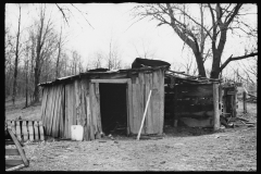 1286_ Outbuilding in poor state of repair associated with unknown property , possibly Ohio