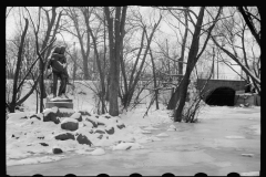 01520_Tourist camp in winter, Minneapolis, Minnesota