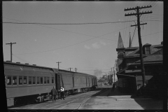 1916_Train boarding , Hagerstown Maryland