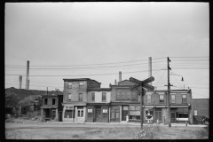 2056_Homes near factories , Camden, New Jersey