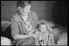 2240_ Mrs  Louis Lynch and small child, tract no. 189, Johnston County, North Carolina