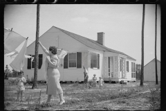 2267_ Hanging out the washing , one of the new homesteads, Penderlea, North Carolina