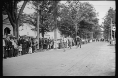 2301_Mens' novelty race , the fair, Albany, Vermont.