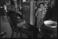 2434_Rehabilitation client with his son at  home between Chilicothe and Columbus, Ohio