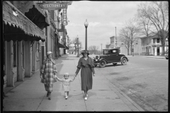 2489_ Two  well dressed ladies with small child ,  Saturday afternoon  street scene , Jackson, Ohio