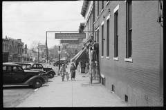 2498_ Street scene, Sunday afternoon, Jackson, Ohio