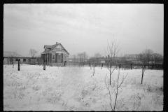 2522_ Small farm dwelling ,   near Manville , New Jersey