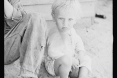 2532_ endearing small child , possibly son of Alabama cotton  sharecropper ,