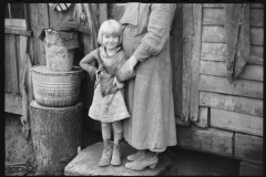 2624_Rehabilitation client's wife and child outside their home , Jackson County, Ohio