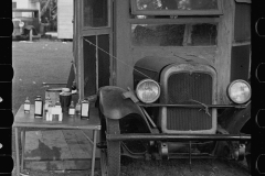 2654_One-legged medicine man encamped with migrant workers  at Belle Glade, Florida]