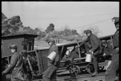 2725_Coming out of the mine, Birmingham, Alabama