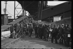 2730_Miners changing shift, Birmingham, Alabama