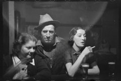 2987_Lumberjack and two 'admirers'