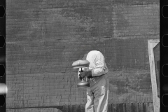 2999_ Auctioneer at S.W. Sparlin sale, Orth, Minnesota