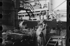 3109_Following a strip through the rolling mill, Pittsburgh, Pennsylvania