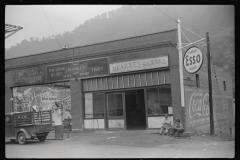 3817_Bearre's garage , Davey   West Virginia