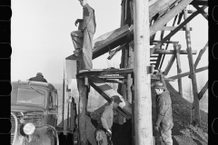 4019_Loading 'run of the mill' coal from 'Gopher Hole'