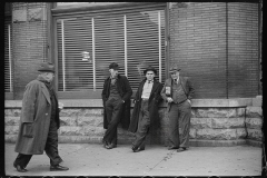 4070_Unemployed miners on corner of street