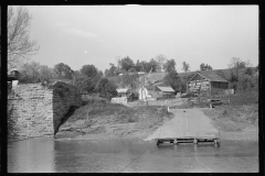 4102_,Ferry crossing Potomac River