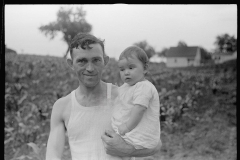 4147_ Father and daughter at Tygart Valley Homesteads