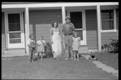 4151_ Tygart Valley homesteader and family, West Virginia