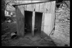 0188_Privy at rear of House in Martin Street, Hamilton County