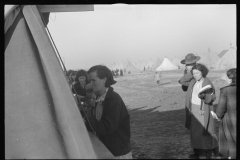 2960_Part of the  line in a camp for white flood victims, Forrest City, Arkansas