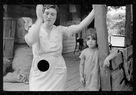 0010_Wife and child , sharecropper