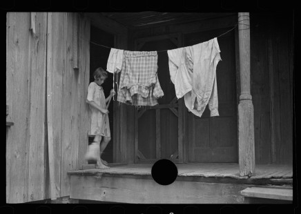 0019_Sharecropper's daughter