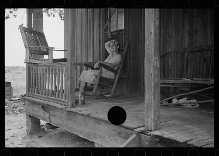 0021_Sharecropper's wife