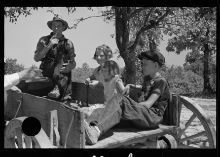 0029_Tenant farmer and children